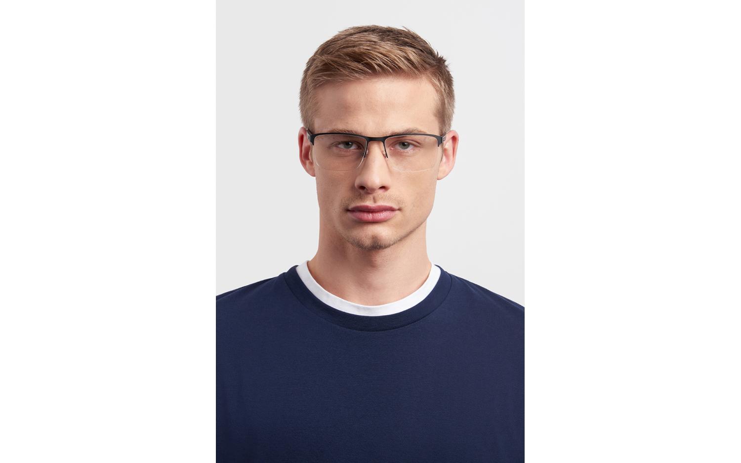 Gallery image for /media/thumbs/100x62.5/media/product_images/716736703145-carrera-glasses-8870-model_P14fw100fh62.5.jpg