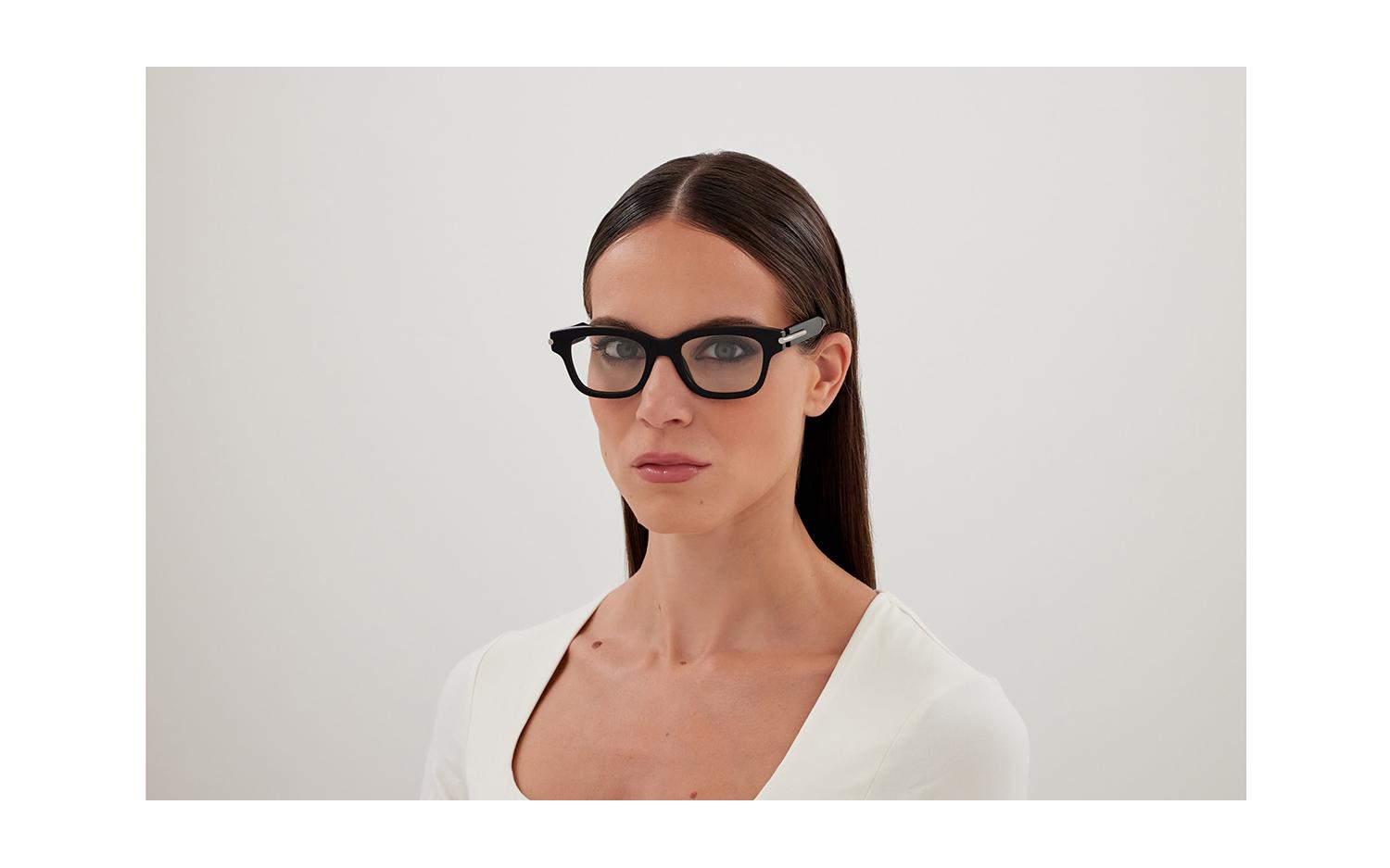 Gallery image for /media/thumbs/100x62.5/media/product_images/Alexander-McQueen-Glasses-AM0497O-001-Modelfw100fh62.5.jpg