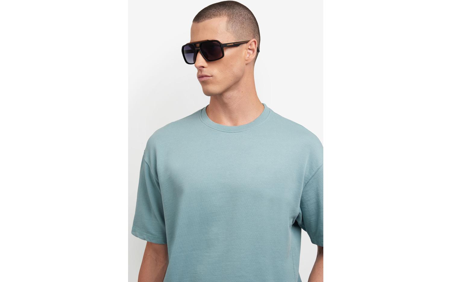Gallery image for /media/thumbs/100x62.5/media/product_images/Boss-Sunglassses-C-SPORT-03-S-I469O-Model2fw100fh62.5.jpg