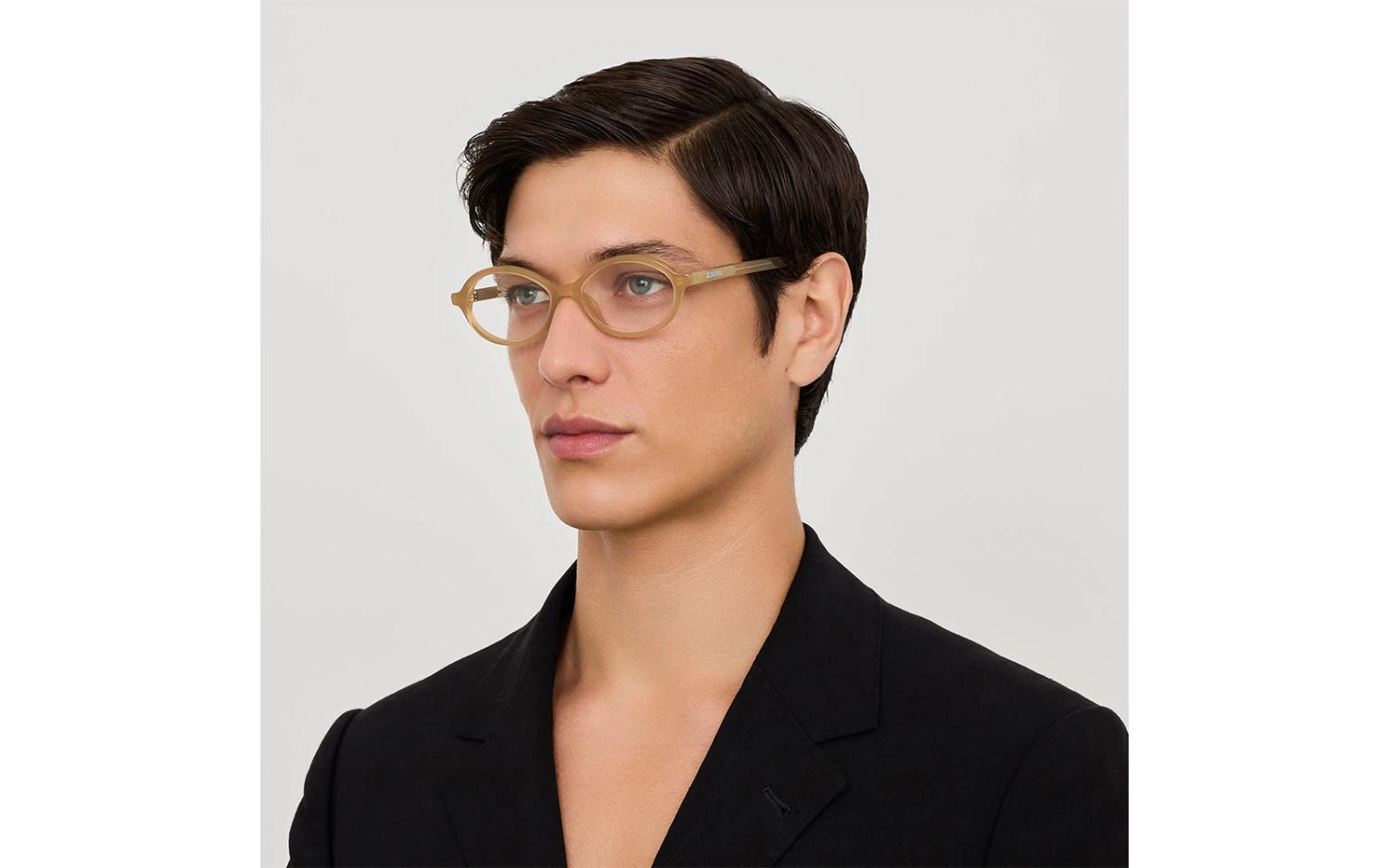 Gallery image for /media/thumbs/100x62.5/media/product_images/Jacquemus-glasses-JAC123C3OPT-modelfw100fh62.5.jpg