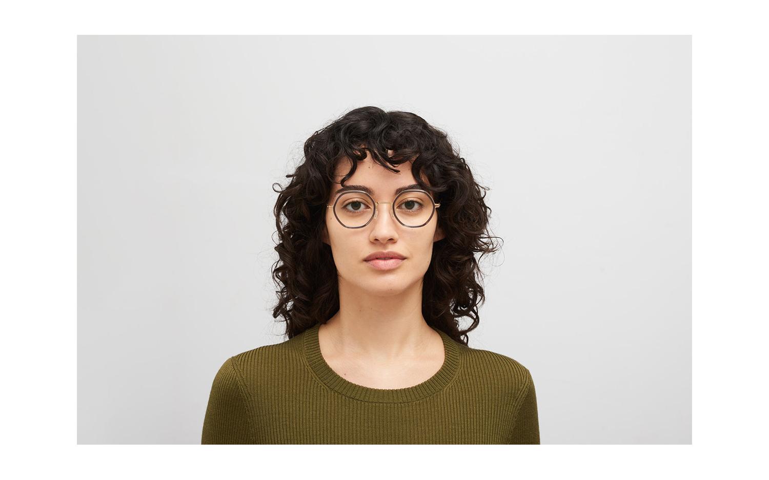 Gallery image for /media/thumbs/100x62.5/media/product_images/MYKITA-Glasses-10085963-modelfw100fh62.5.jpg