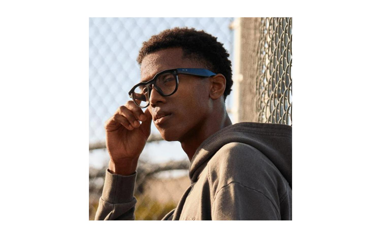 Gallery image for /media/thumbs/100x62.5/media/product_images/Oakley-Meta-Sunglasses-OW8002-800207-modelfw100fh62.5.jpg