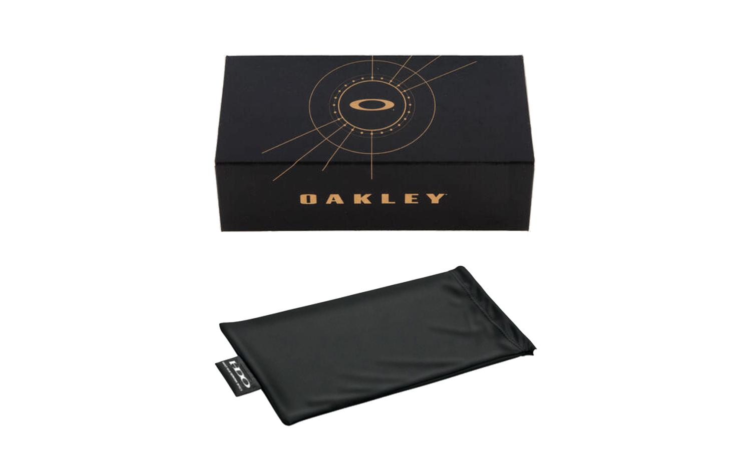 Gallery image for /media/thumbs/100x62.5/media/product_images/oakley-packaging-fw100fh62.5.jpg